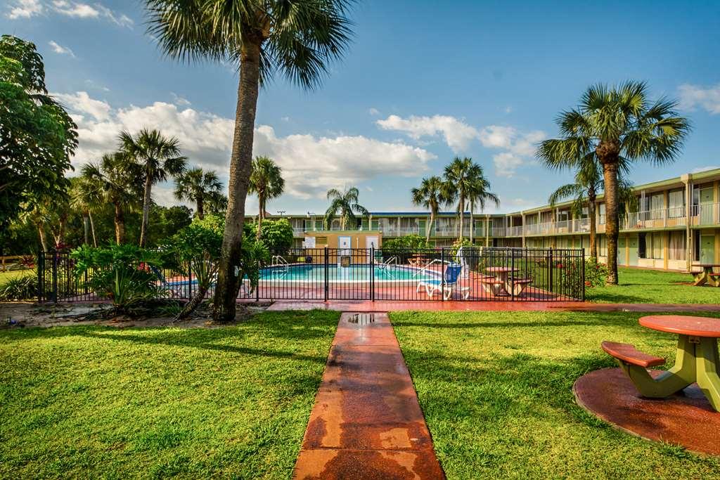 Red Roof Inn Vero Beach - I-95 Konforlar fotoğraf