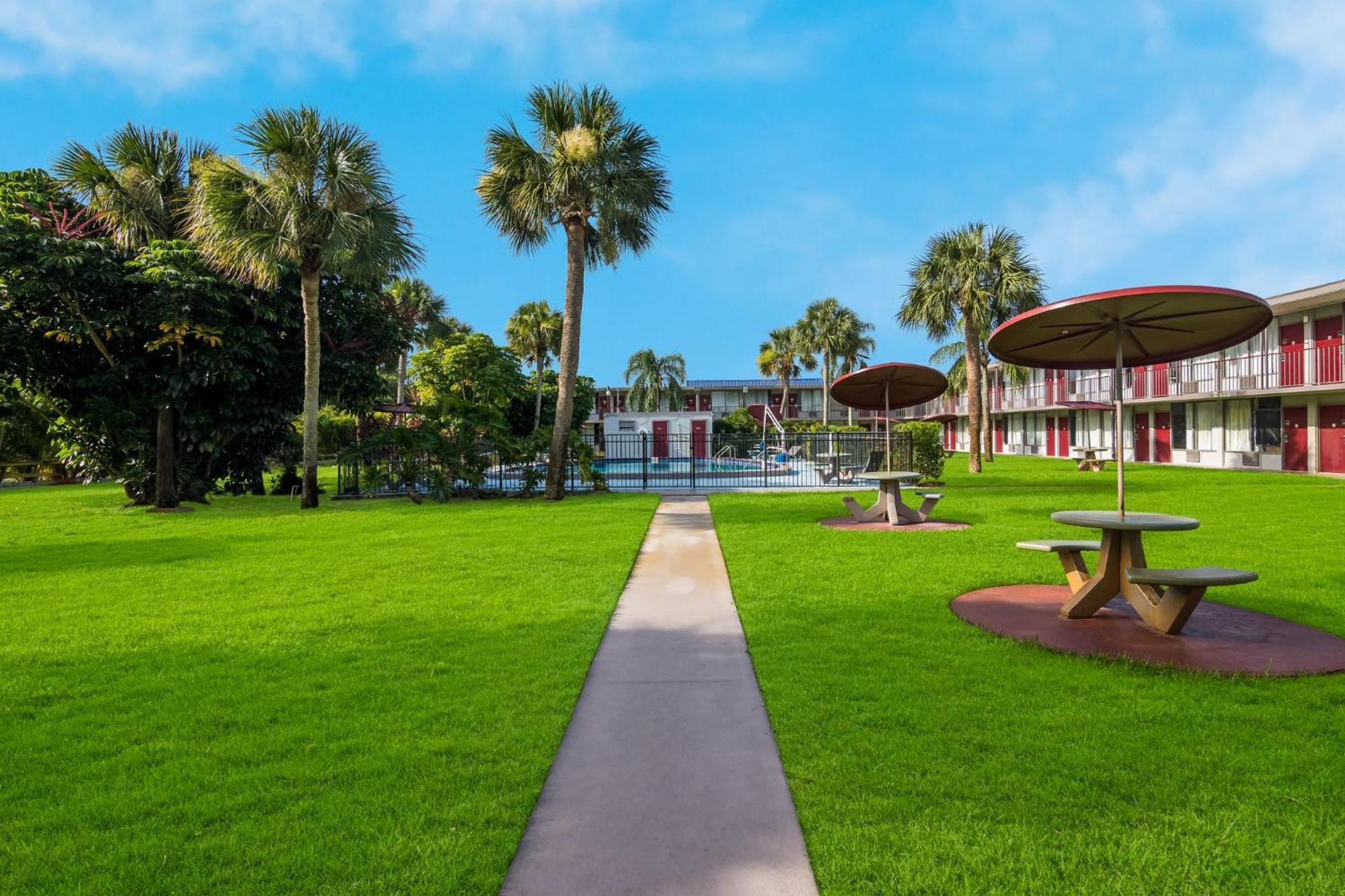 Red Roof Inn Vero Beach - I-95 Dış mekan fotoğraf